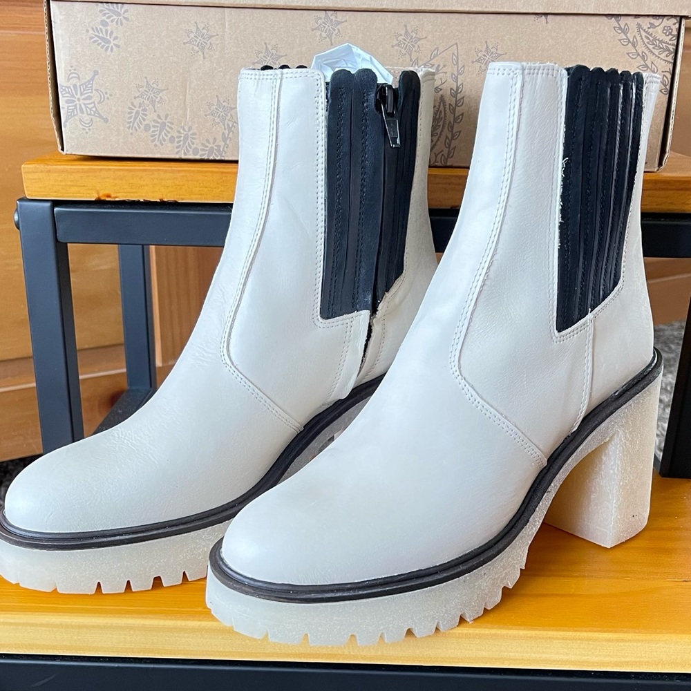 Free people Chelsea boot